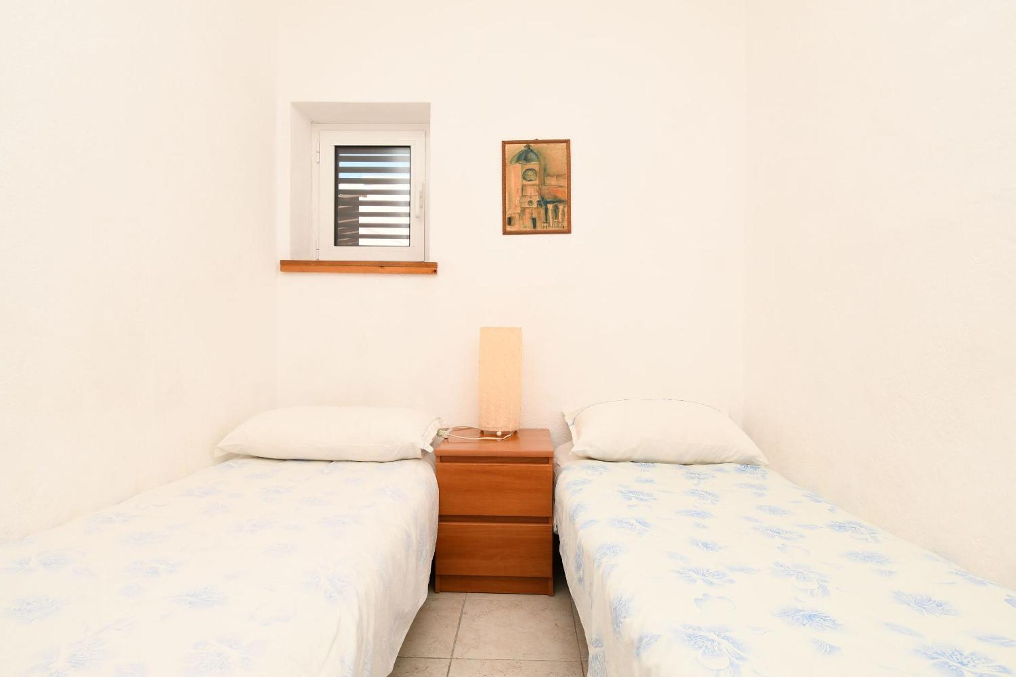Apartment Dory Трогир Екстериор снимка