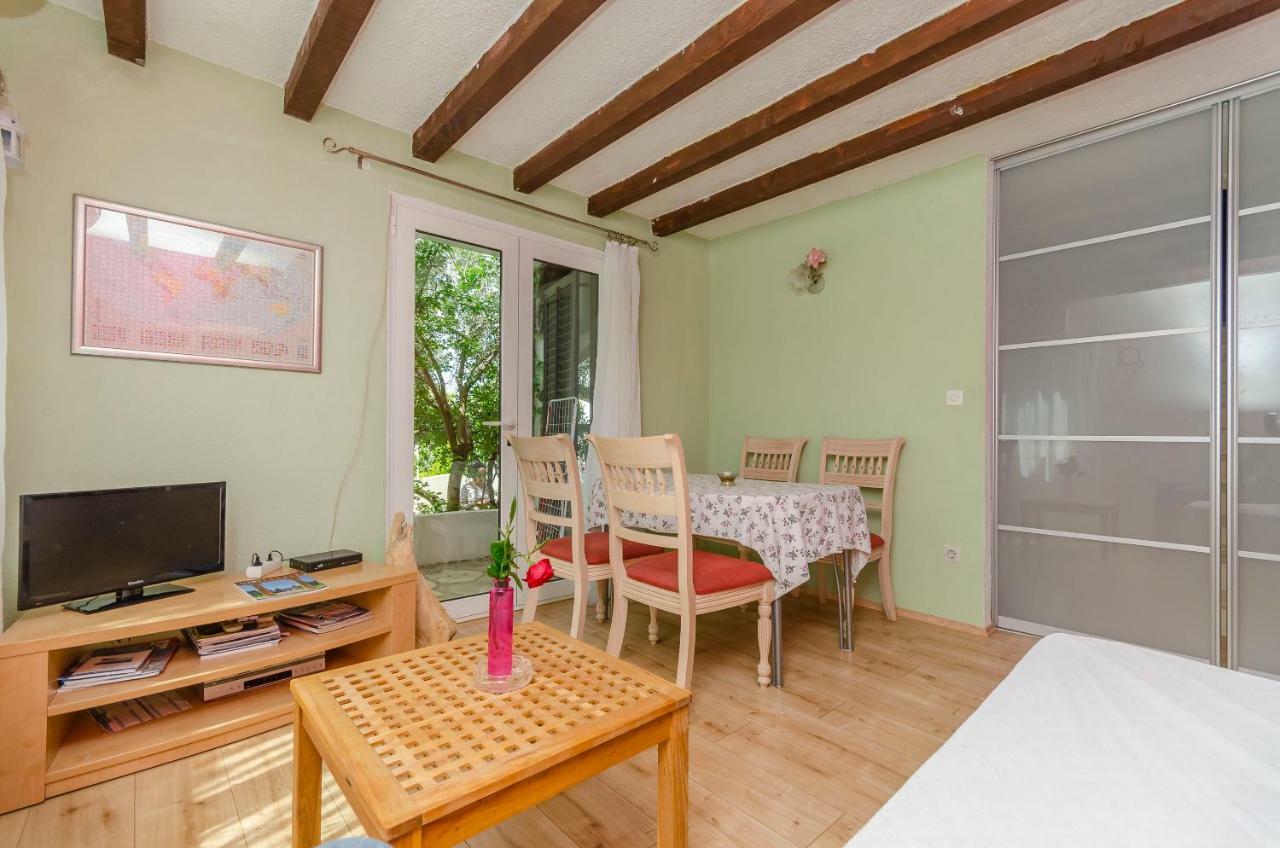 Apartment Dory Трогир Екстериор снимка