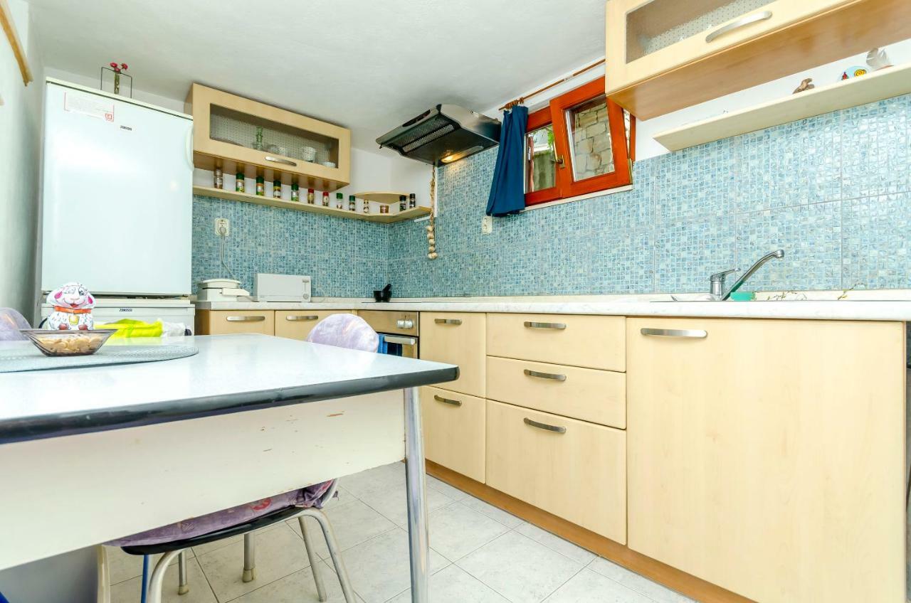 Apartment Dory Трогир Екстериор снимка