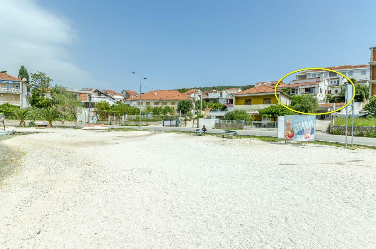 Apartment Dory Трогир Екстериор снимка