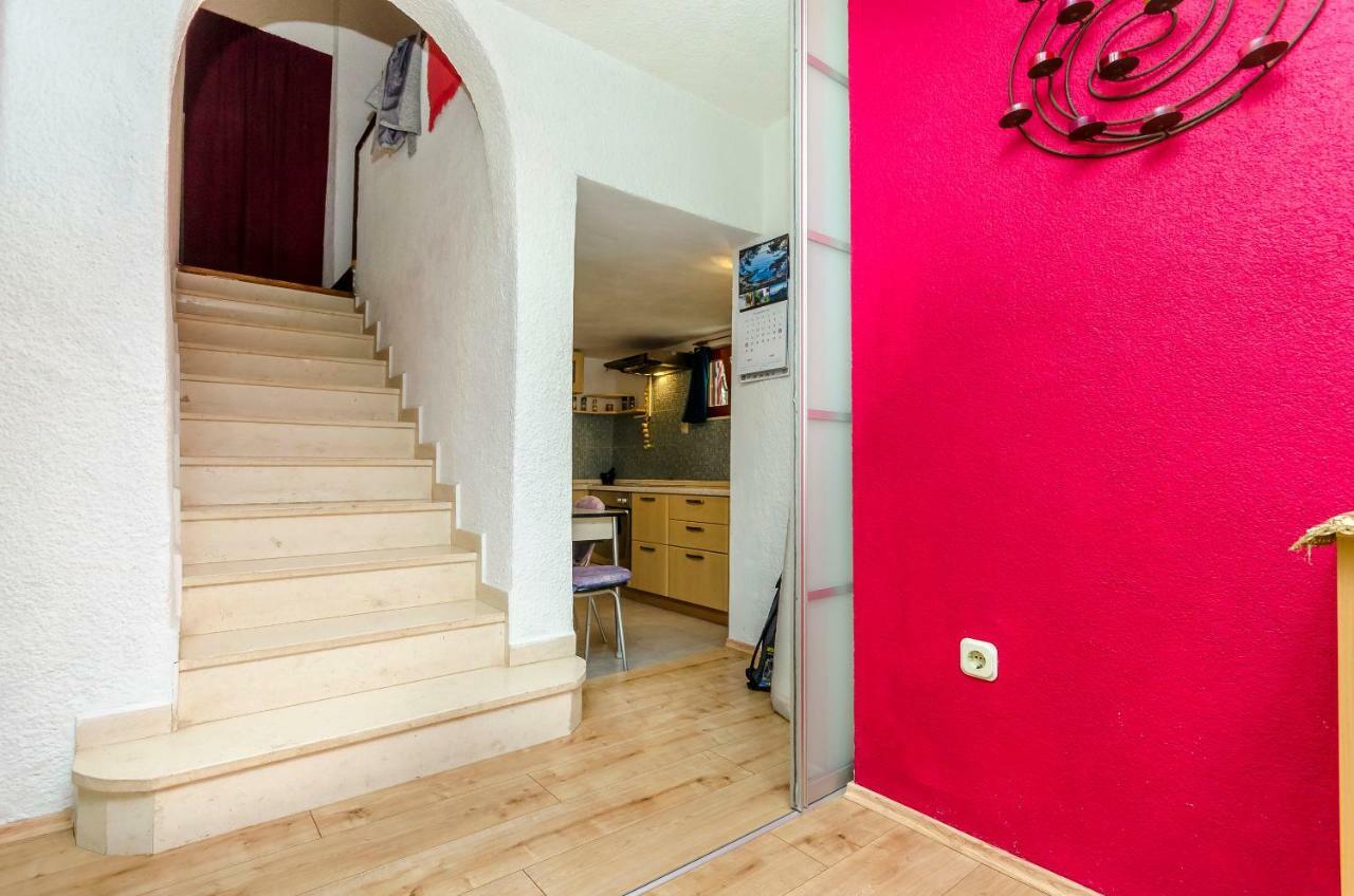 Apartment Dory Трогир Екстериор снимка